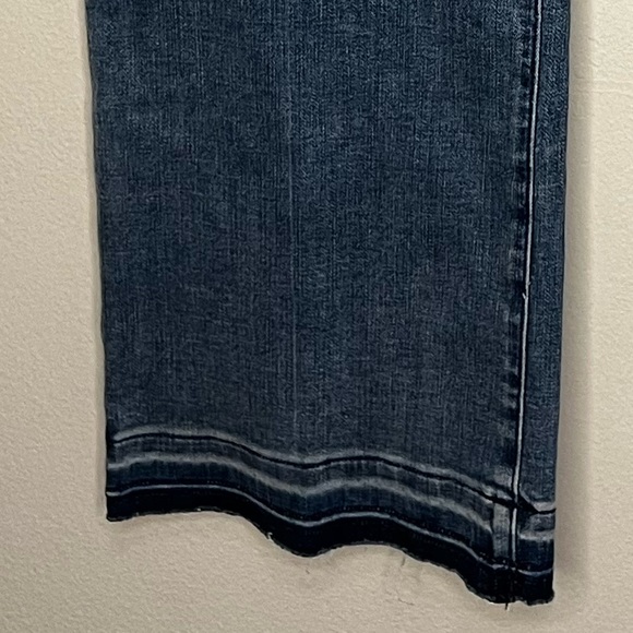 NYDJ Jeans Crop Blue Jeans Lift Tummy Tuck Size 14 NWT Capri - Picture 3 of 11